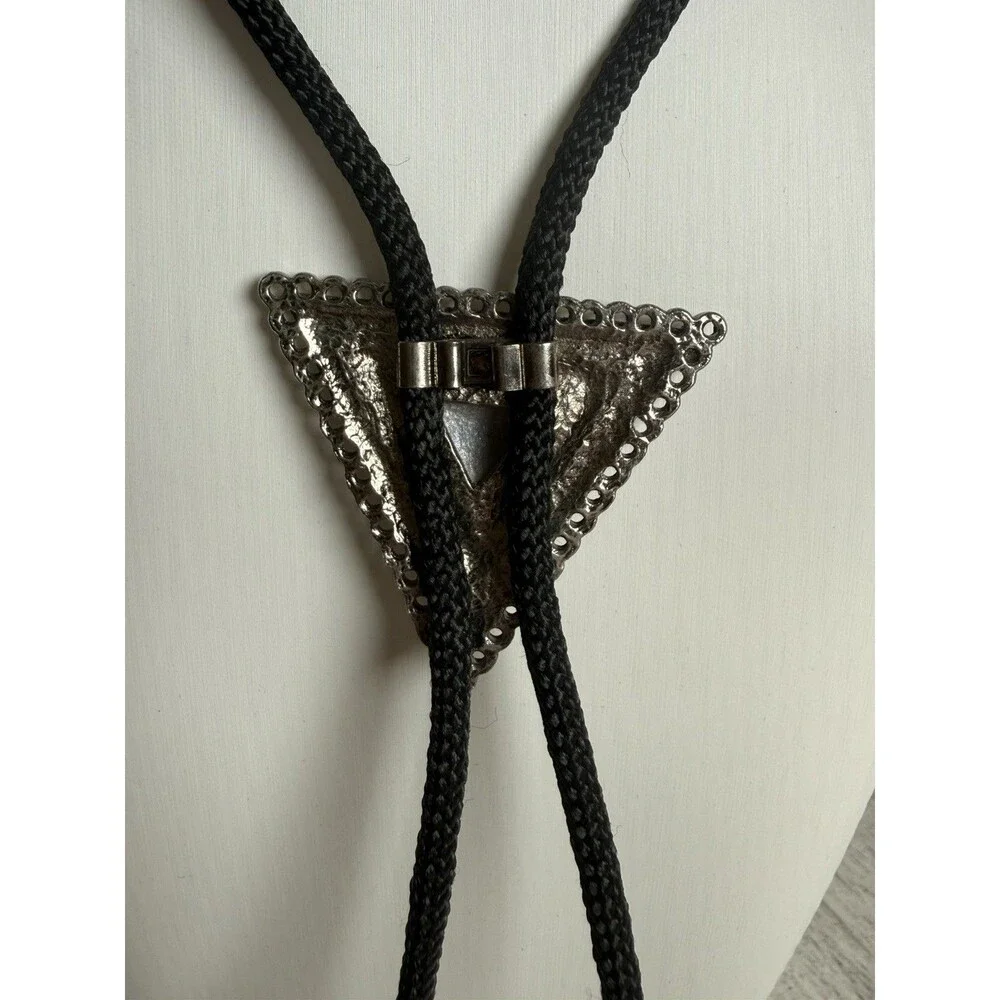 Western Bolo Tie Silver Tone Ornate Triangle Black Onyx or Obsidian Braided Vtg